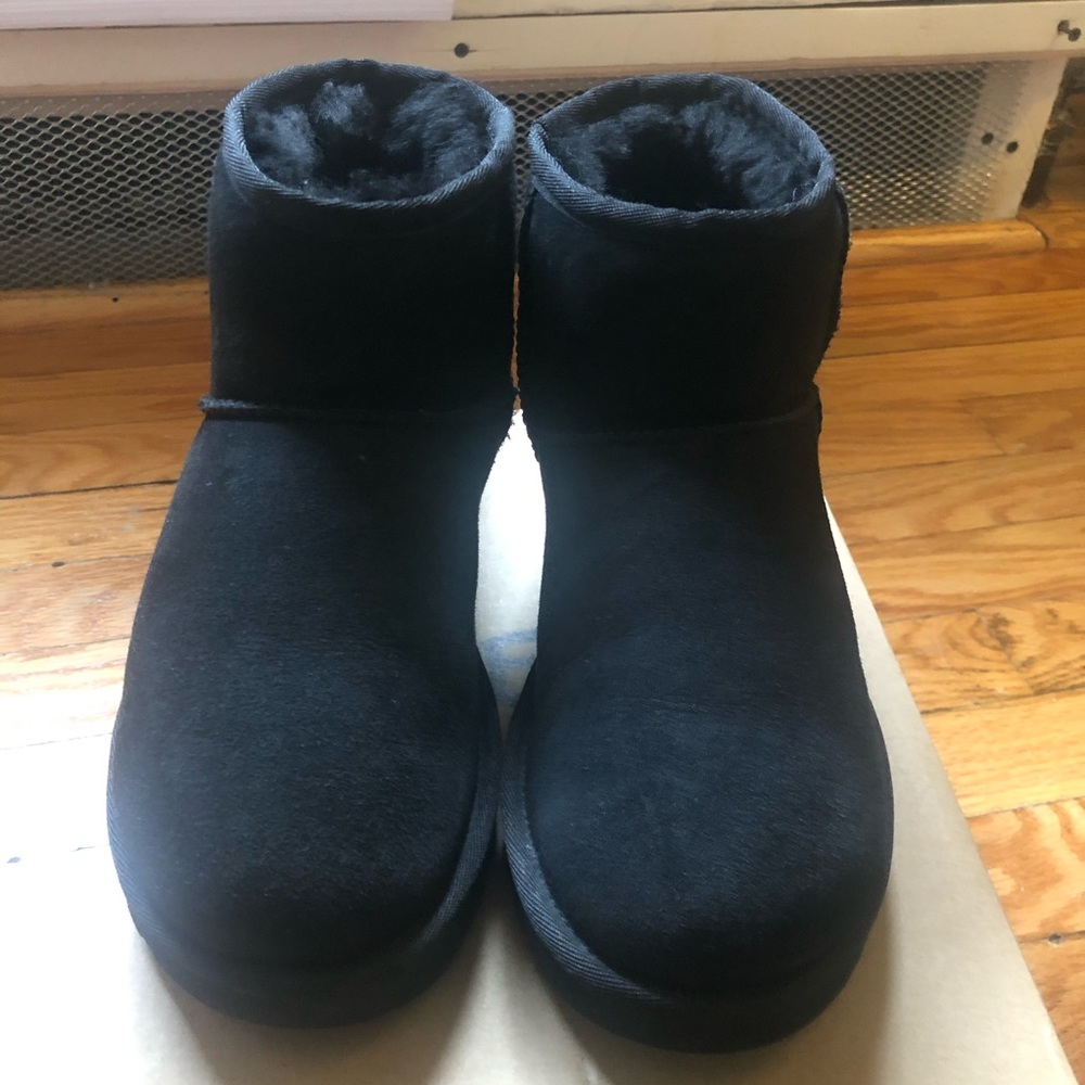 Black women UGG boots